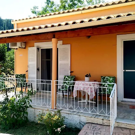 Family With Garden & Bbq בית נופש Velonádes