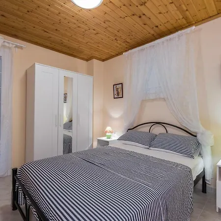 Family With Garden & Bbq Holiday home Velonades (Corfu)