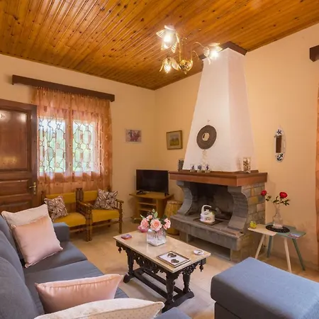 Holiday home Family With Garden & Bbq Velonades (Corfu)