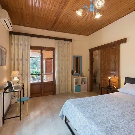 בית נופש Family With Garden & Bbq