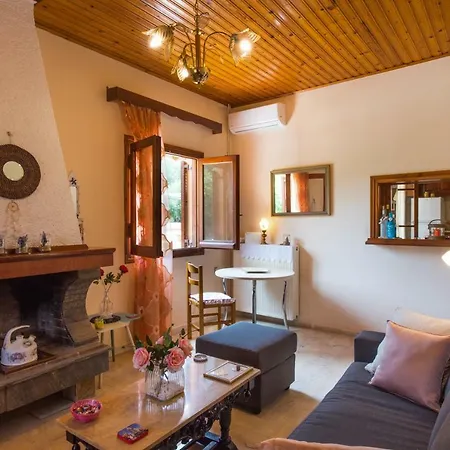 Family With Garden & Bbq בית נופש