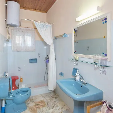 Family With Garden & Bbq בית נופש Velonádes