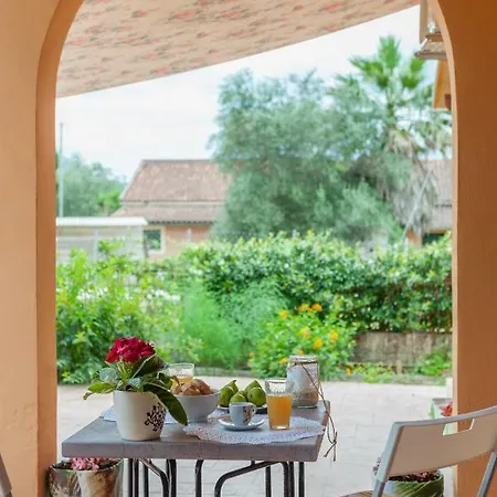 בית נופש Family With Garden & Bbq Velonádes