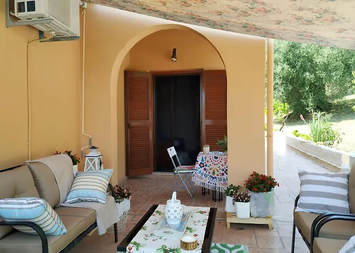 Case de vacanță Family With Garden & Bbq *