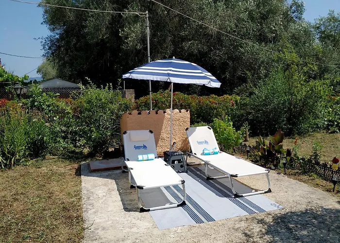Family With Garden & Bbq Velonádes