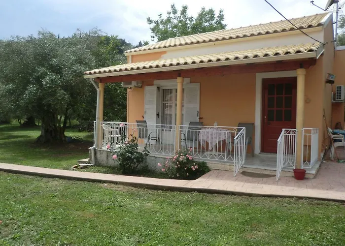 Case de vacanță Family With Garden & Bbq *