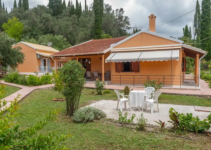 Case de vacanță Family With Garden & Bbq